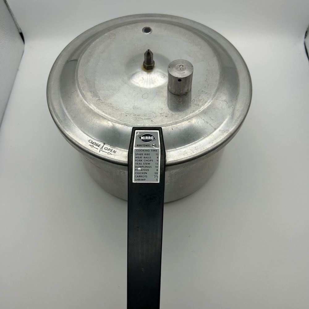 Mirro Vintage 4 Qt Aluminum Pressure Cooker M-0404 with 15lb Weight Made in USA